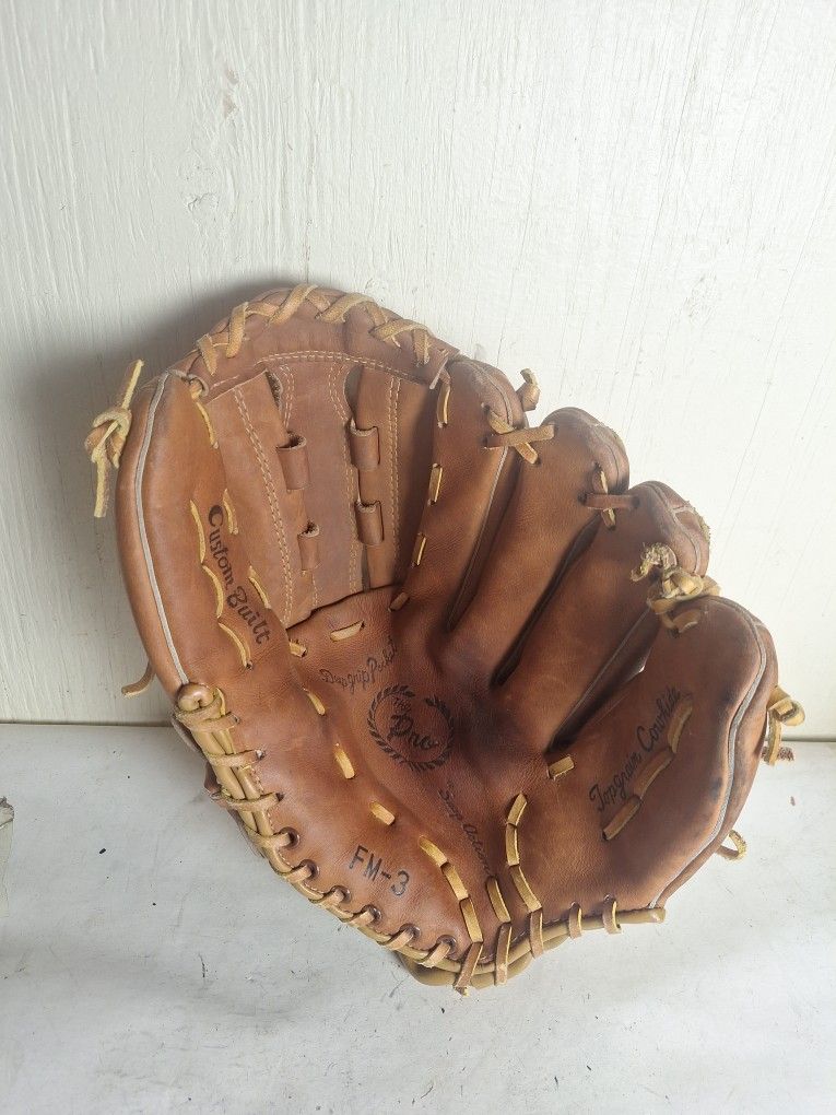 Baseball/Softball Glove, 12"