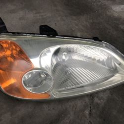 2002 Honda Civic LX (Passenger Headlight)