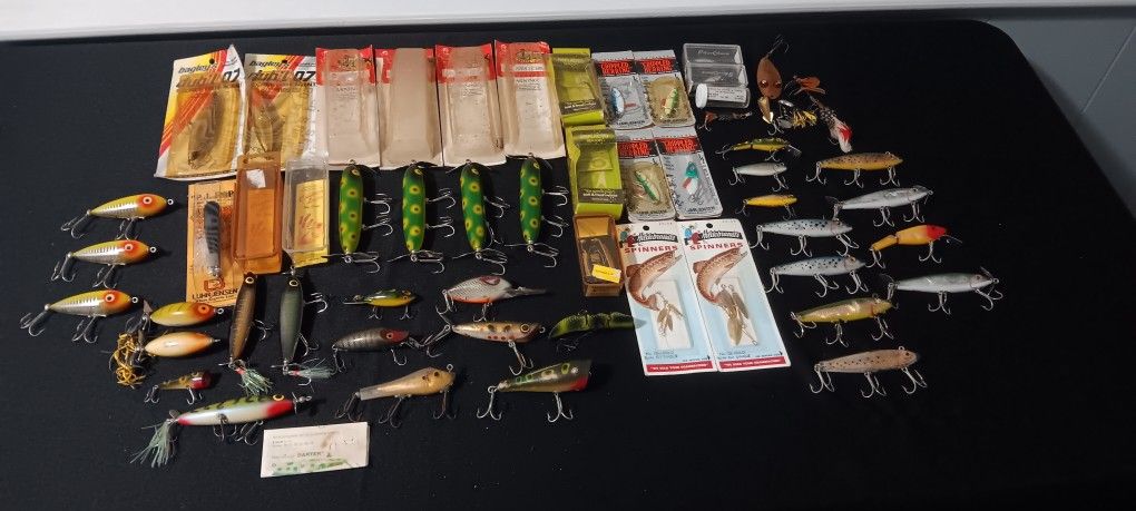 Vintage Fishing Lures Lot