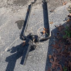 Weight distribution hitch