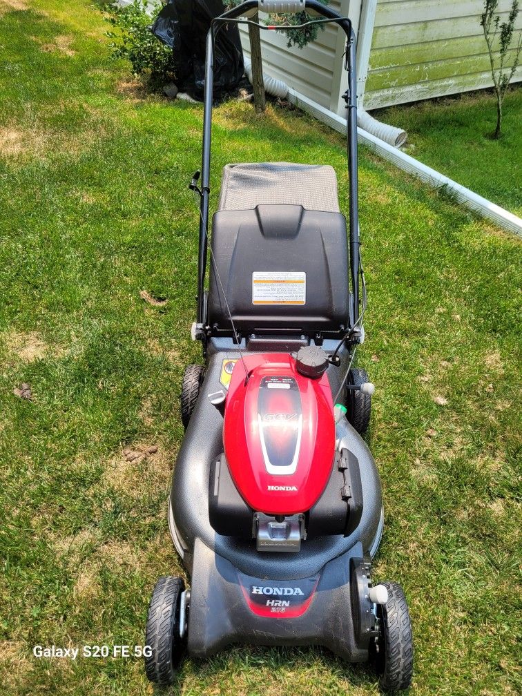 HONDA(NEW) LAWNMOWER HRN SELF-PROPELLED