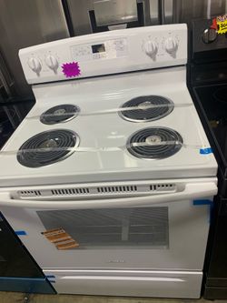 White Electric Stove with 4 Burners