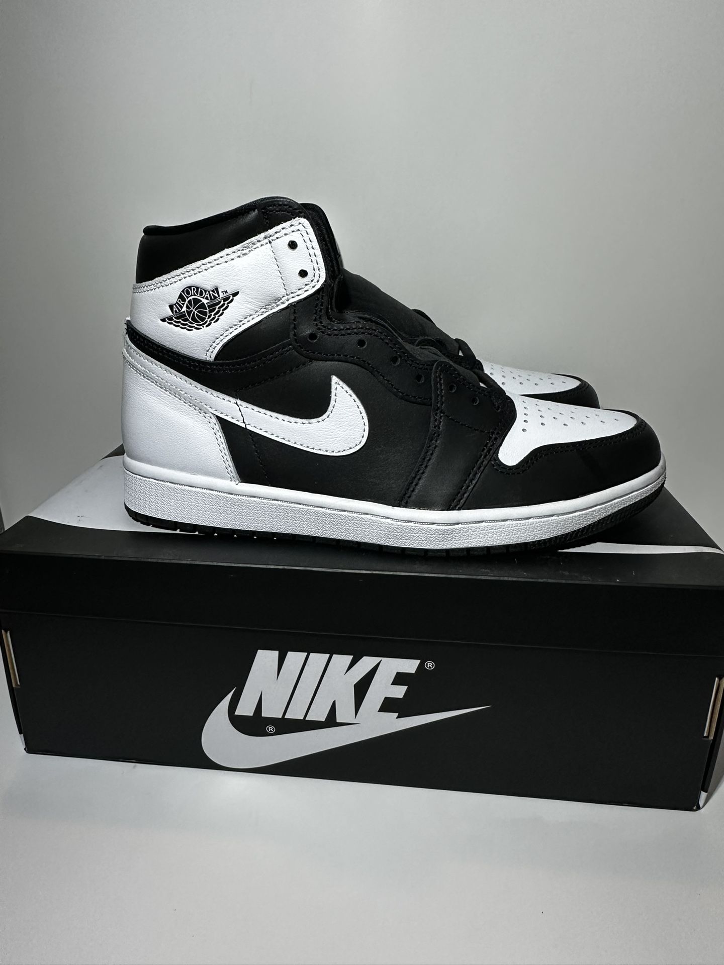 Brand New Size 8.5m Air Jordan 1 Retro High Og