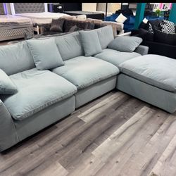 GREY CLOUD SECTIONAL / SALE🔥🔥🔥