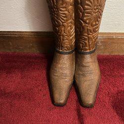 Boots 