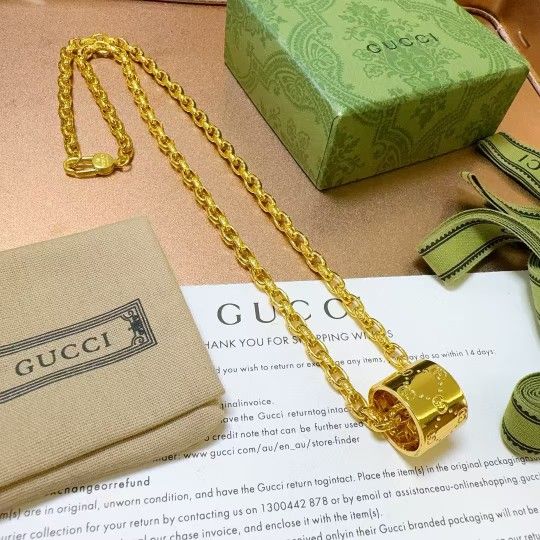High-end gold necklace