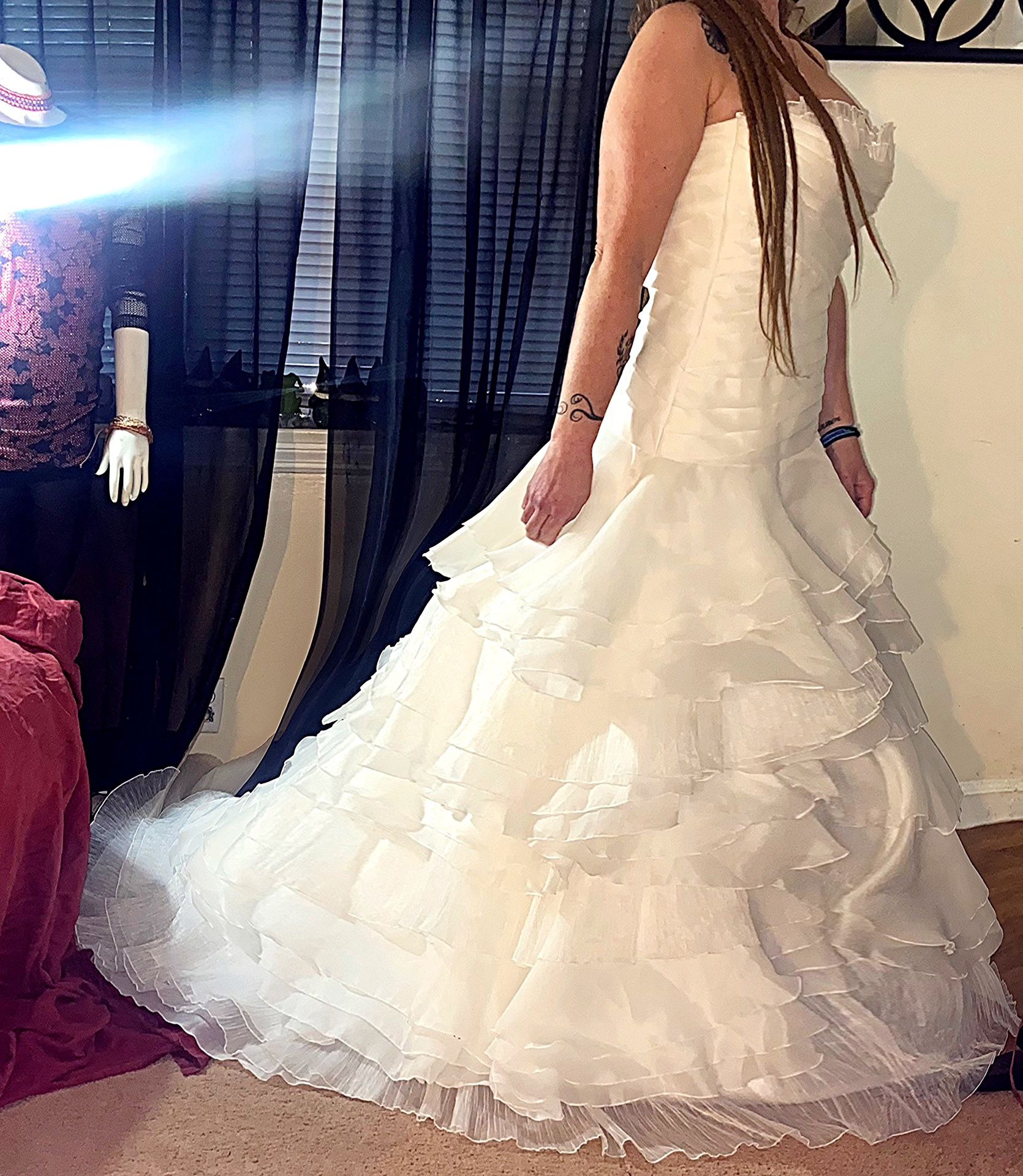 NWT Wedding Dress David’s Bridal Size 4 Ivory