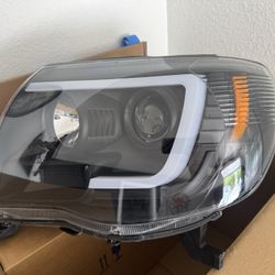 2008 Toyota Tacoma headlights