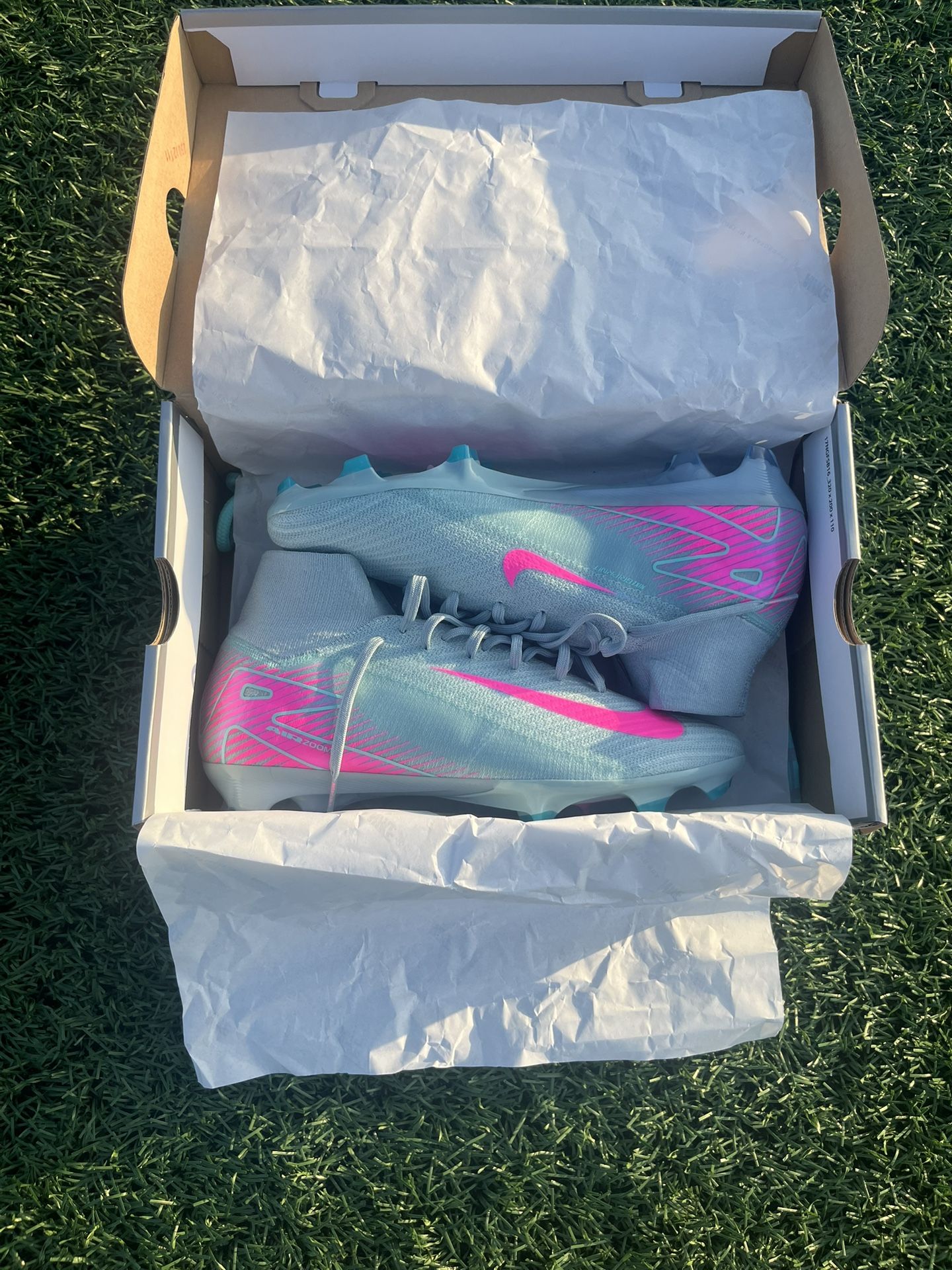 Size 9.5 - Nike Zoom Superfly 10 Elite FG Prism Pack soccer cleats new