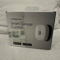 New Sealed In Box Chamberlain myQ Smart Garage Control with WiFi Hub