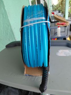 🔧 Cobalt 100 ft Air Hose – 1/4" | 300 PSI | Triple Hybrid | NEW IN BOX
Manguera de aire Cobalt 100 pies – 1/4" | 300 PSI | NUEVA EN CAJA