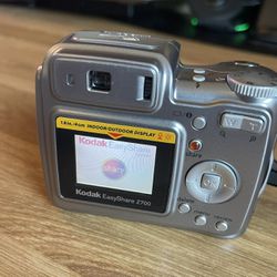 Kodak EasyShare Z700 Point And Shoot Digital Camera 