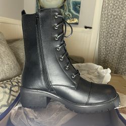 7 Pairs Of Brand New Boots