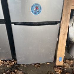 Mini fridge