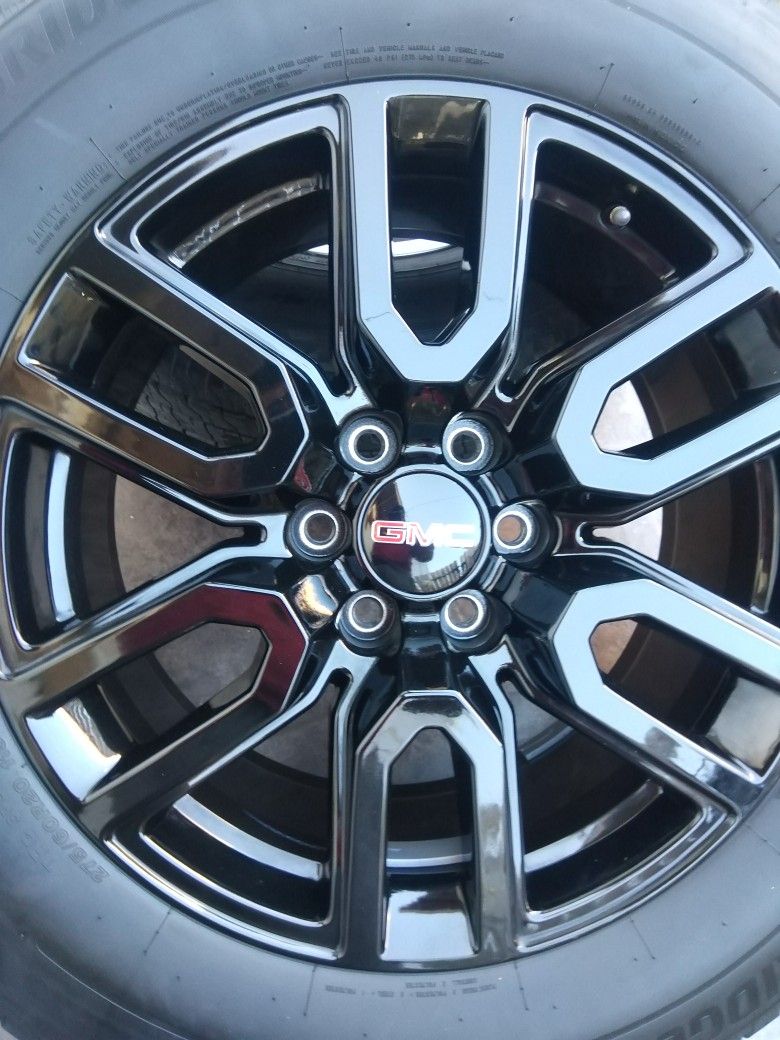 2021 NEW OEM CHEVY TIRES AND WHEELS GMC SIERRA AT4 R 20 TIRES NEW BRIDGESTONE DOT 0521 $1399 FIRMES
