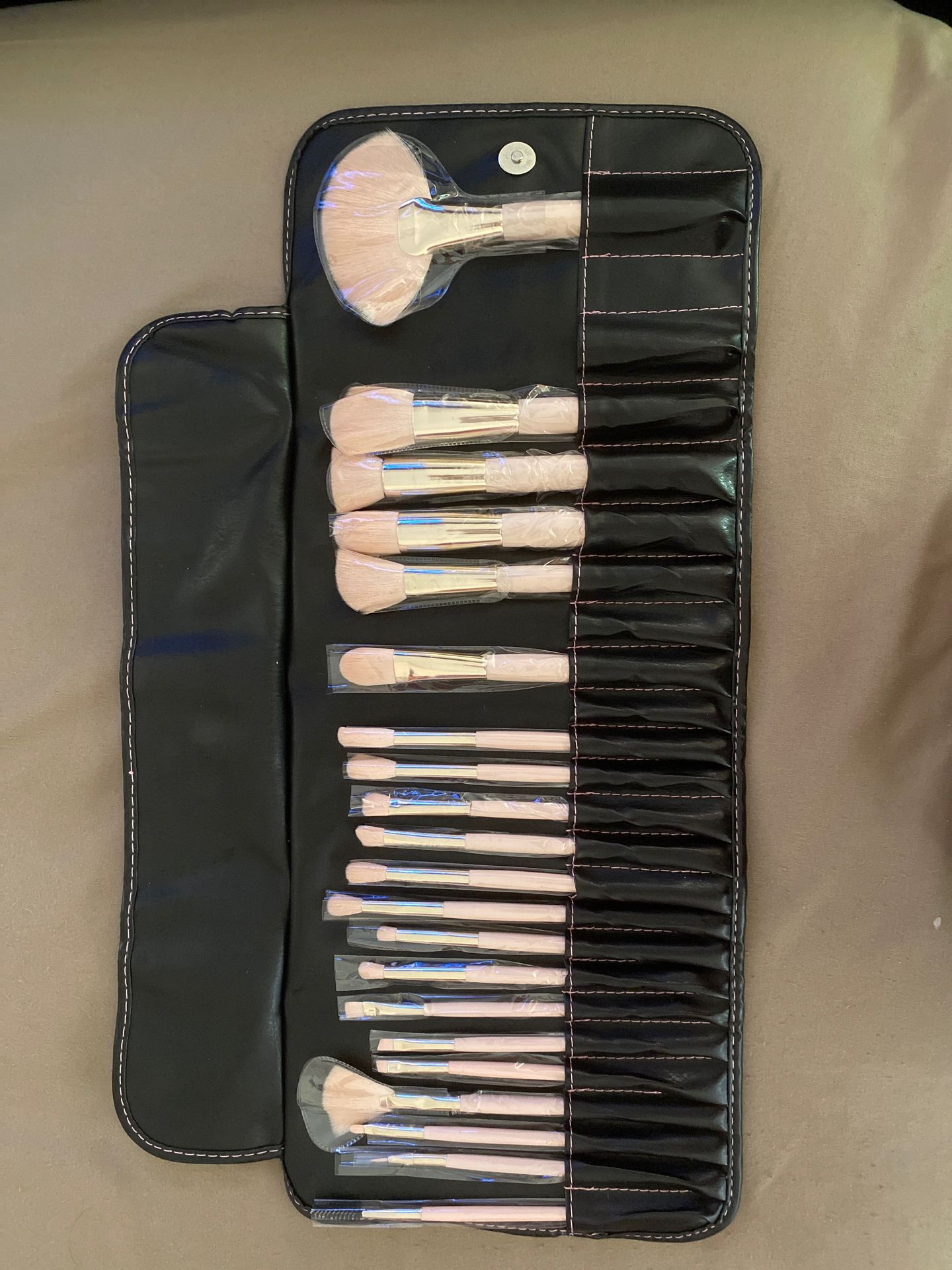 Makeup brushes