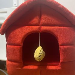 Snoopy Pet Hut By Berkshire