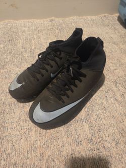 Girls Soccer Cleats