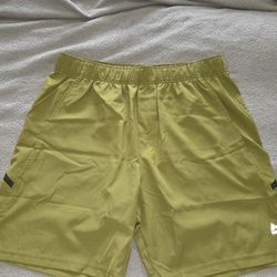 Men's Shorts Size XL Olive Green 