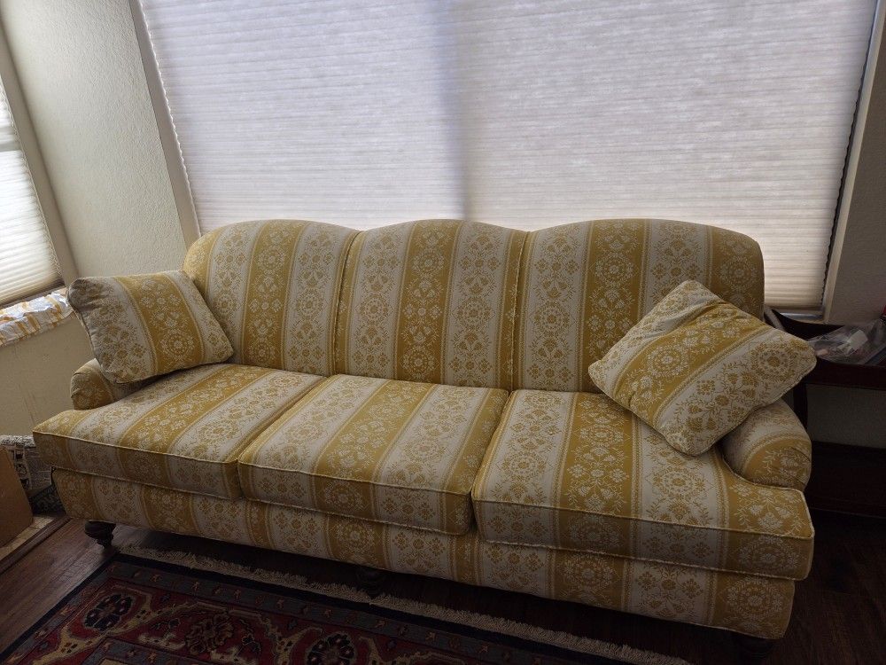 Pierre Deux Couch Very Good Condition