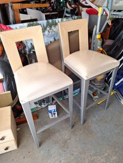 Pottery barn bar chairs 29 ich seat