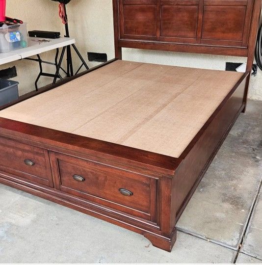 Queen Bed Frame With Drawers 