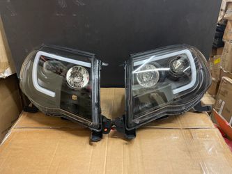 Pair Headlights Assembly 2005-2011 Toyota Tacoma LED Headlamps Driver Passenger Side Black  