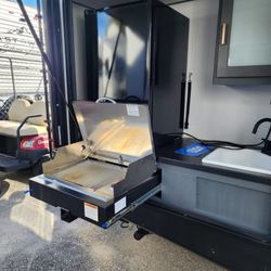 2023 KEYSTONE BULLET 29' LIKE NEW