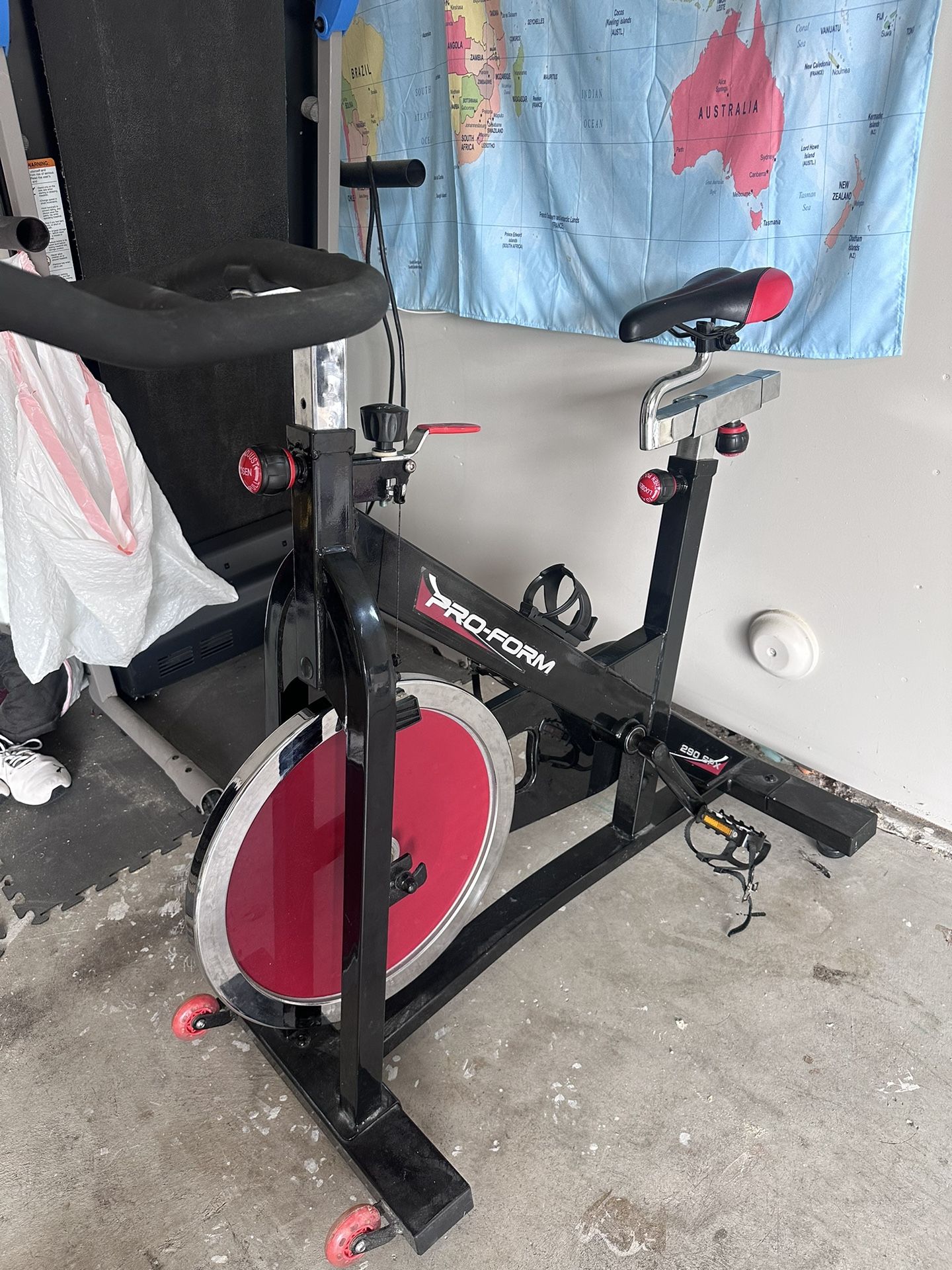 Proform exercise Bike 290 SPX