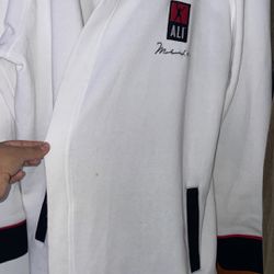 Muhammad Ali branded robe size large/xl