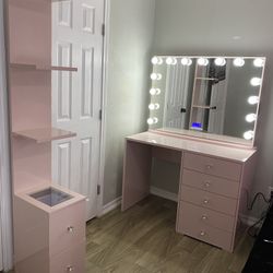 Makeup Vanity Pink with Bluetooth Mirror / price includes delivery and assembly  Shelf Is separately , In Stock 