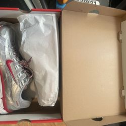Nike P-6000 ( Metallic Silver, Gym Red )