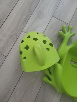 Boon Frog Bath Pod Scoop for Sale in Houston, TX - OfferUp