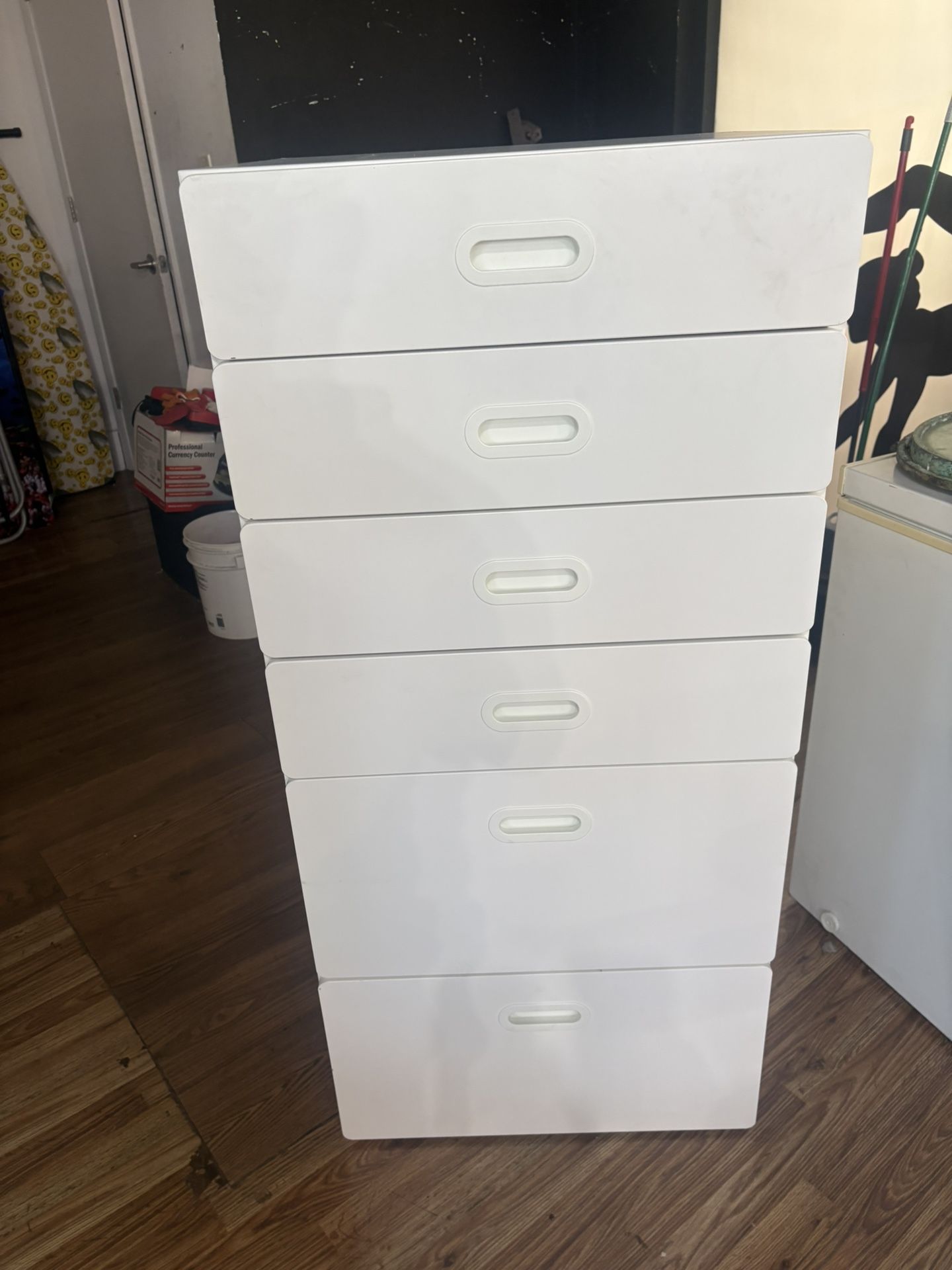 White 6-Drawer Plastic Storage Tower