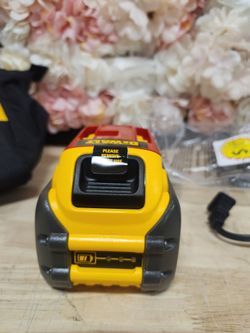 DEWALT
FLEXVOLT 20V/60V MAX Lithium-Ion 6.0Ah Battery Pack