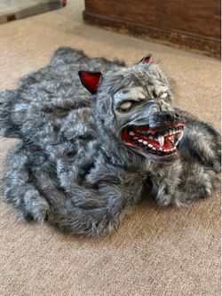 Werewolf motion rug