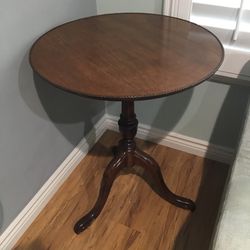 Pedestal Accent Table Mid Century