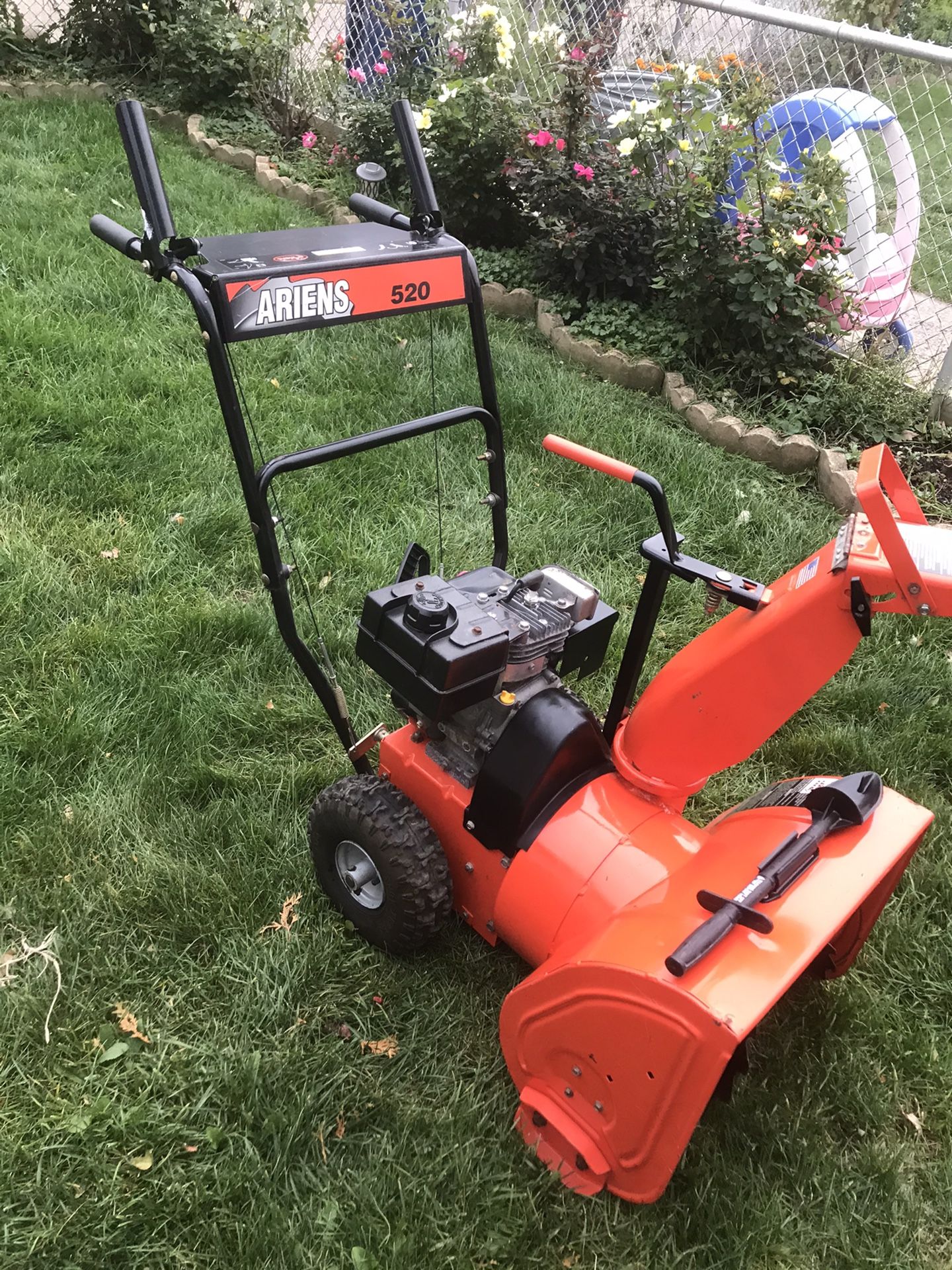 Ariens 520 Snow Blower Excellent Condition