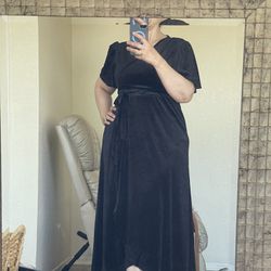 NWT Chic black velvet wrap dress size XL