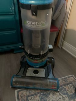 Pivot head bissel vacuum
