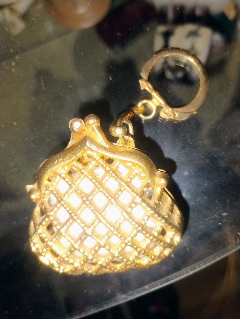 Vintage Metal Keychain Purse Florida