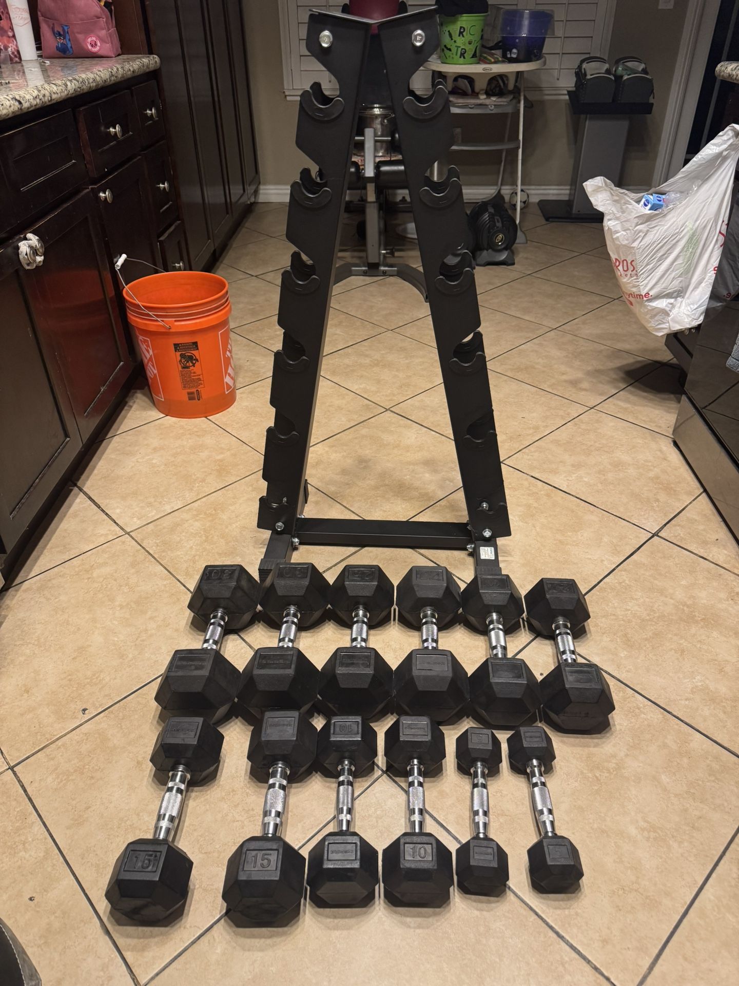 210 LB (5-30 LB) inspire RUBBER DUMBBELL SET WITH RACK