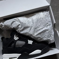 NIKE AIR JORDAN 4s White Thunders size 8.5