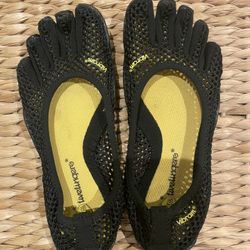 Vibram Fivefingers Vi-B Eco Black Water Shoes Barefoot Shoes Slip On