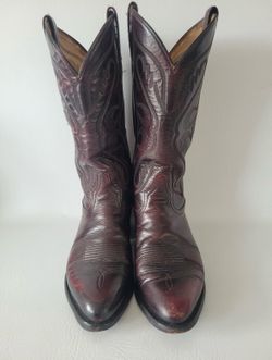 Men cowboy boots size 10.5