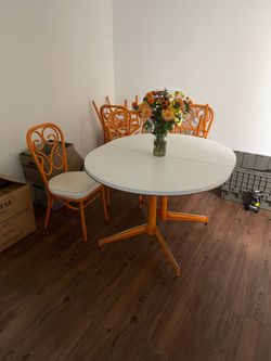 Dinning Table & Chairs