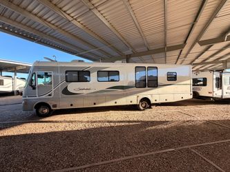 2004 Southland 37 foot diamond edition 19,000 actual miles 2004 Southland 37 foot diamond edition 19,000 actual miles