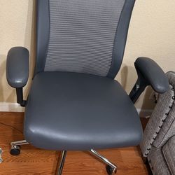 Realspace Modern Comfort Series Cassia Mid-Back Mesh and Bonded Leather Office Desk Chair,