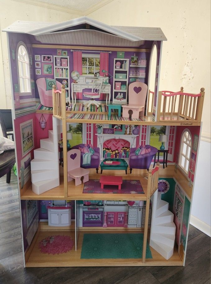 Doll House 5 Feet Tall