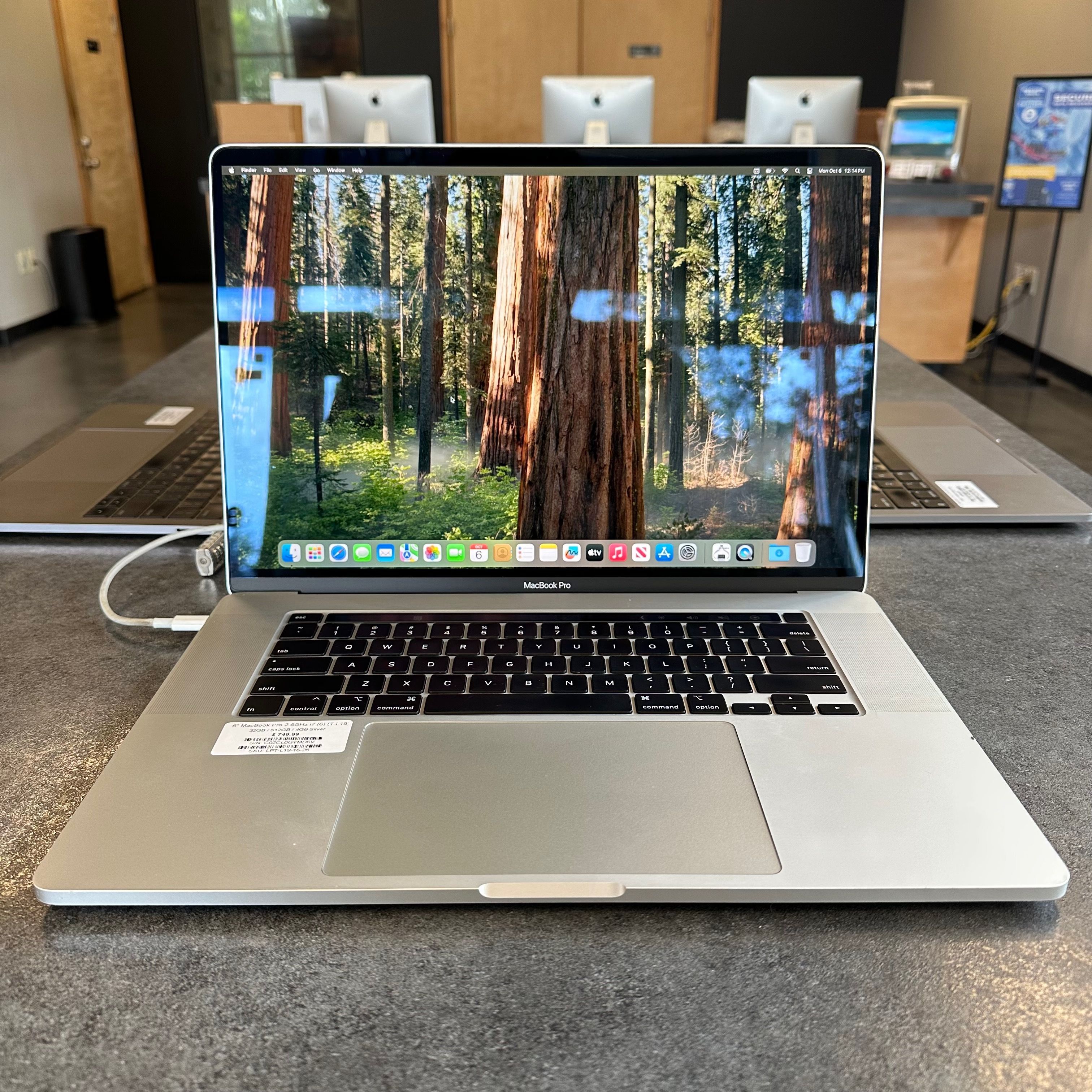 Apple MacBook Pro 16” – 2.6GHz i7 / 32GB / 512GB SSD / 4GB – Silver 💻⚡